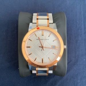 Burberry Silver Dial Two-Tone Stainless Steel ⌚️